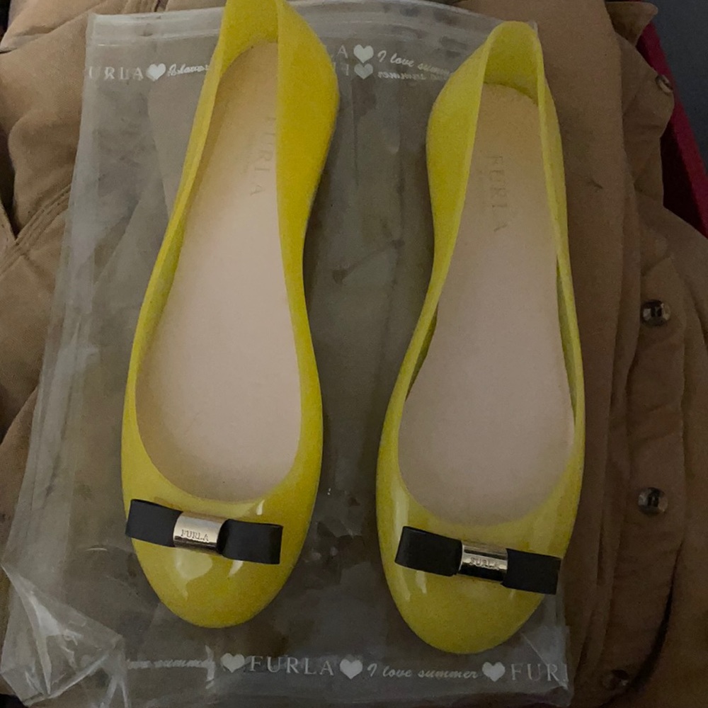 Fuel shoes worn 1 time indoors for my wedding